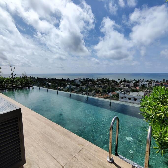קולומבו Modern Apartment In Close Proximity To The Beach מראה חיצוני תמונה